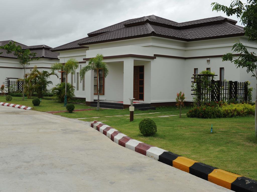 The Golden Lake Hotel Naypyidaw Eksteriør bilde