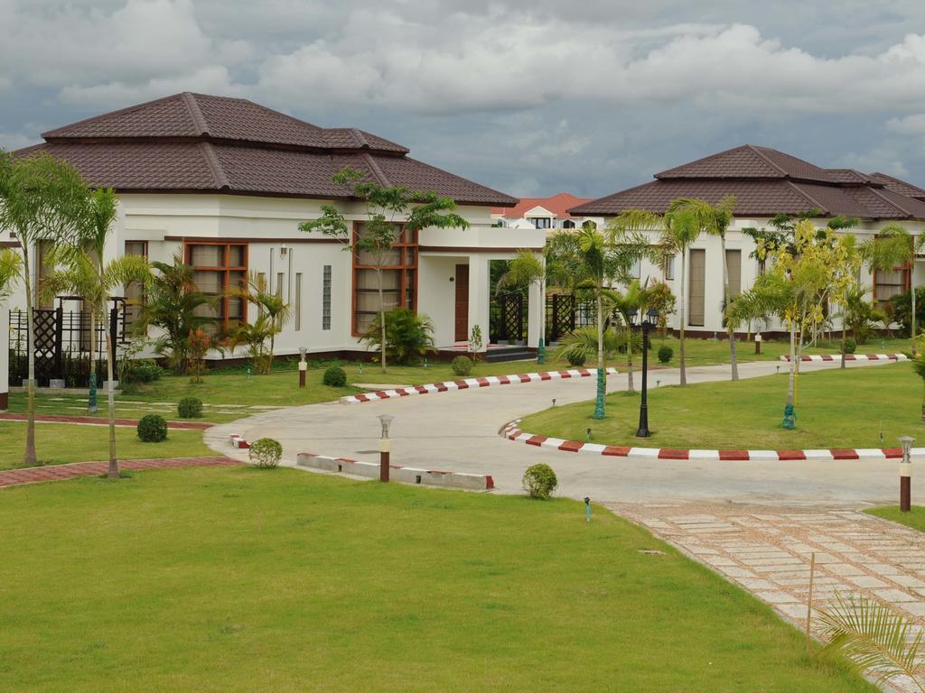 The Golden Lake Hotel Naypyidaw Eksteriør bilde