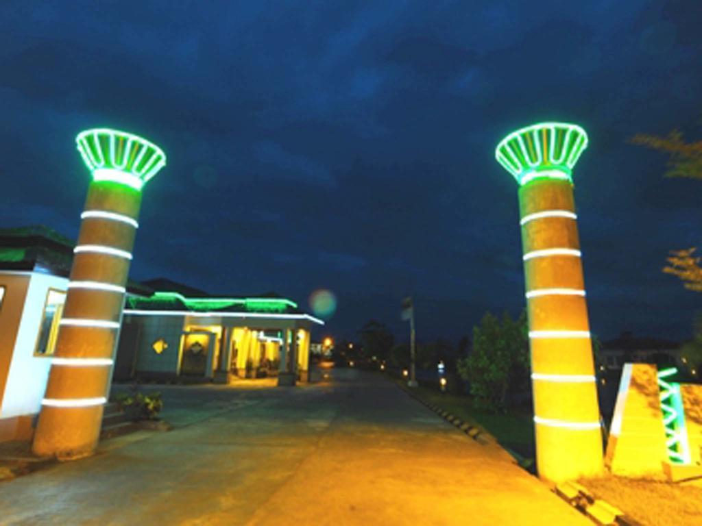 The Golden Lake Hotel Naypyidaw Eksteriør bilde